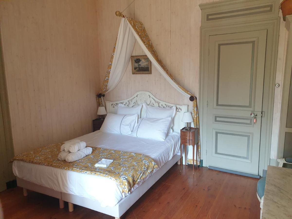 Bed and breakfast Chateau De Bonnet Les Oules *